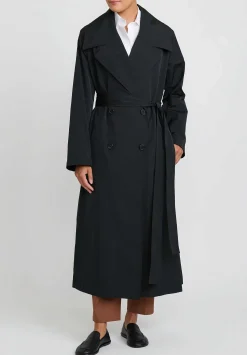 The Row Cadel Trench Coat In Black