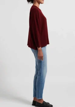 Hania New York Cashmere Sasha Short Crewneck In Drama Red
