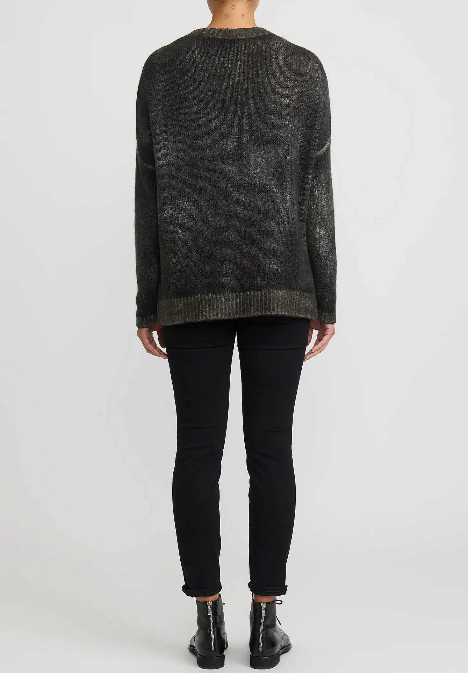 Avant Toi Hand-Painted Cashmere & Silk Oversized Sweater In Nero Mushroom Grey