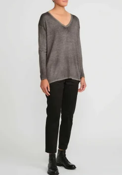 Avant Toi Hand-Painted Cashmere & Silk V-Neck Sweater In Nero Mushroom Grey
