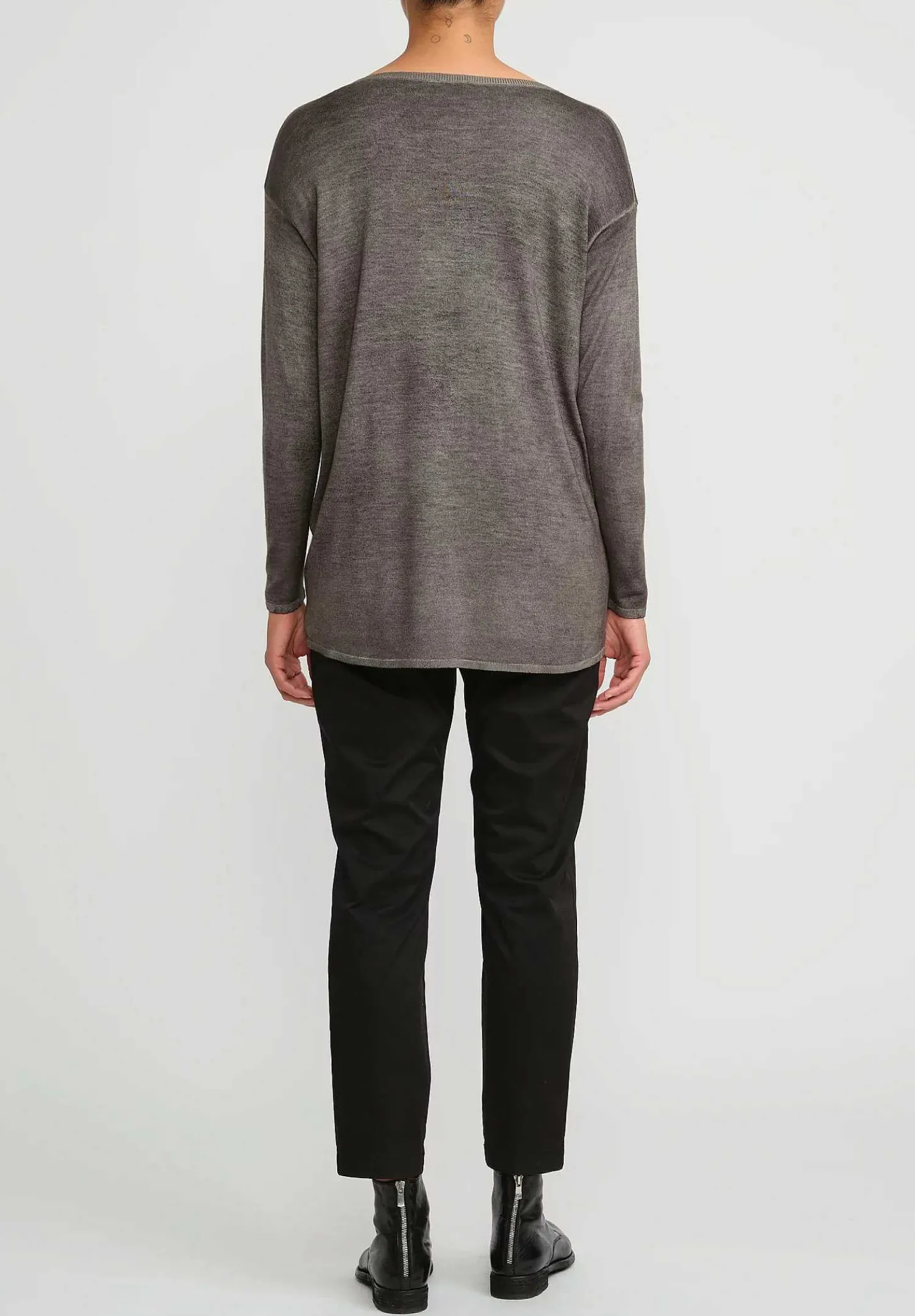Avant Toi Hand-Painted Cashmere & Silk V-Neck Sweater In Nero Mushroom Grey