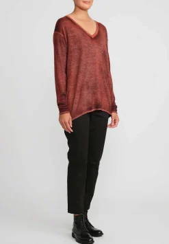 Avant Toi Hand-Painted Cashmere & Silk V-Neck Sweater In Nero Mandarancio Orange