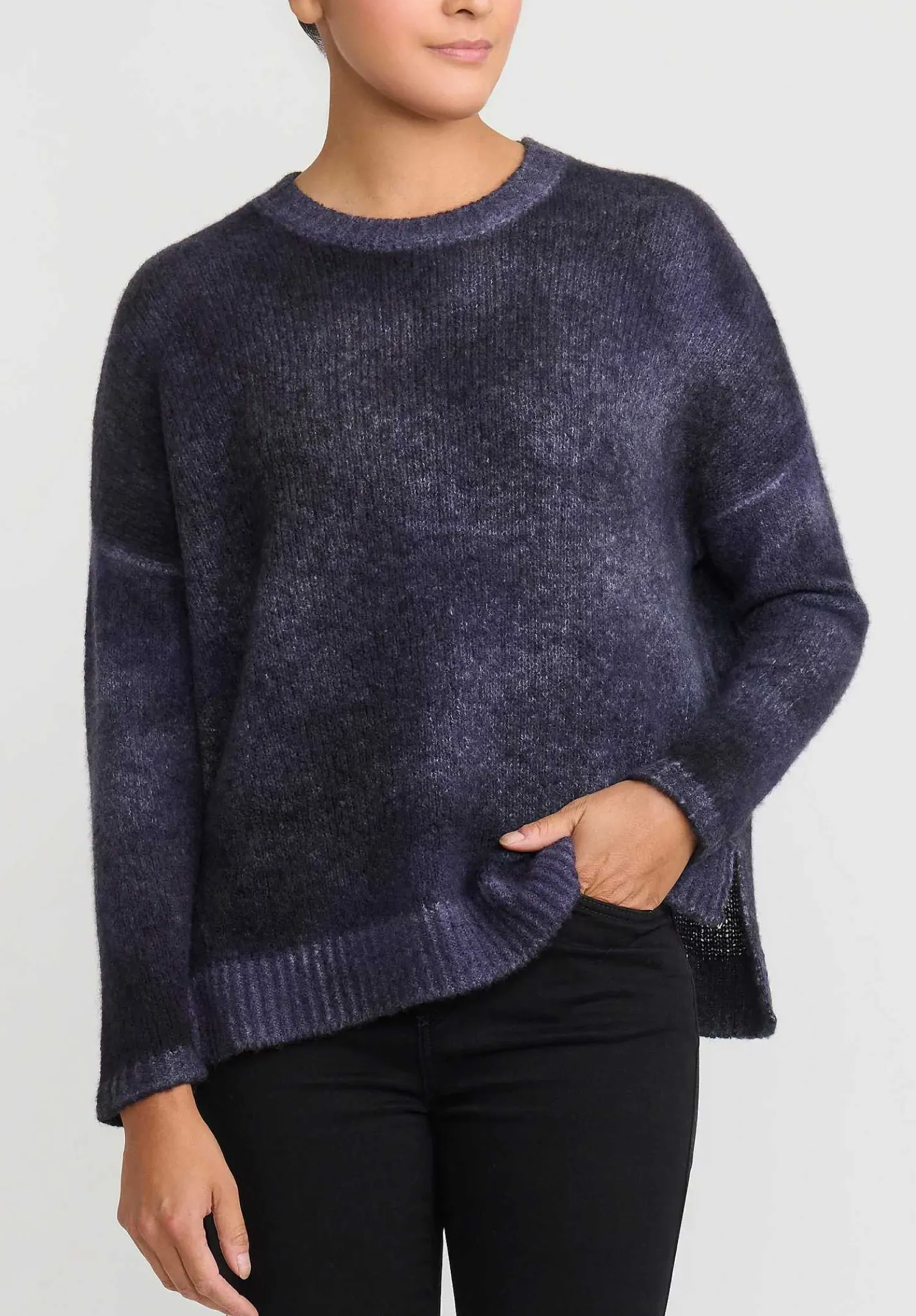 Avant Toi Hand-Painted Cashmere & Silk Oversized Sweater In Nero Prune Purple