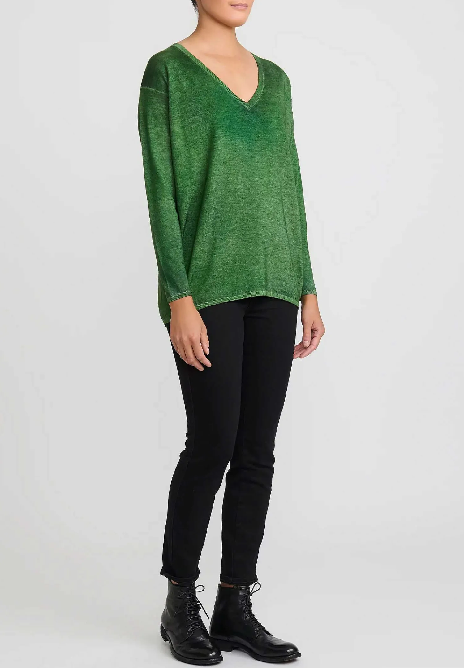 Avant Toi Hand-Painted Cashmere & Silk V-Neck Sweater In Nero Wild Green