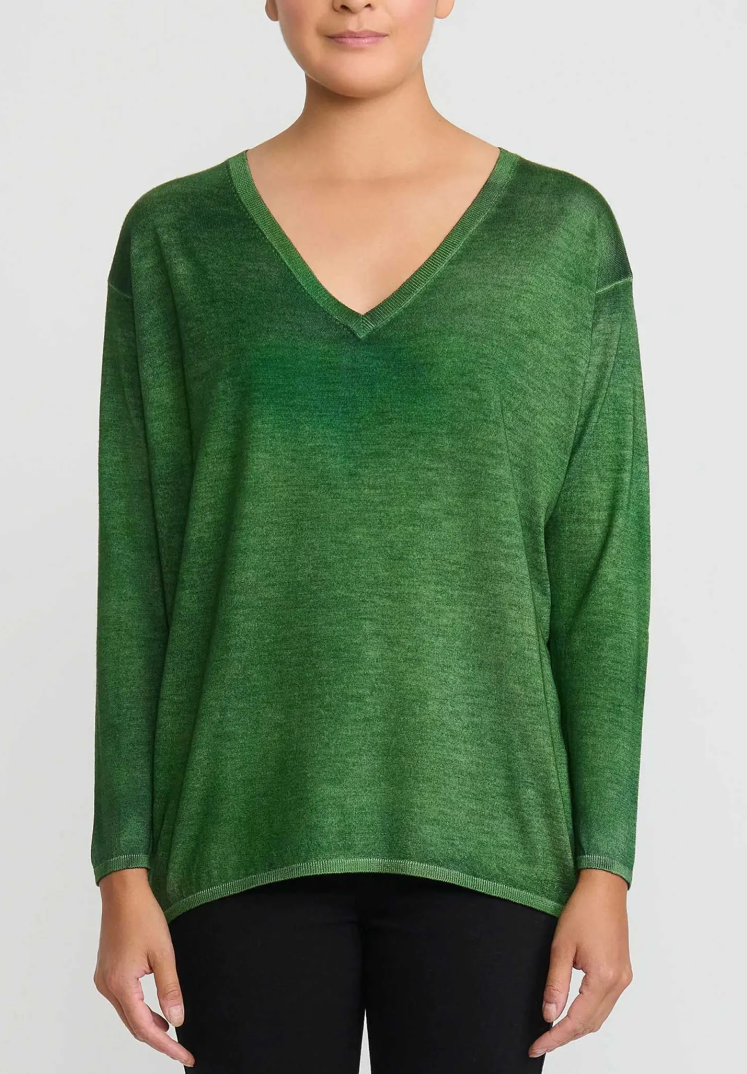 Avant Toi Hand-Painted Cashmere & Silk V-Neck Sweater In Nero Wild Green