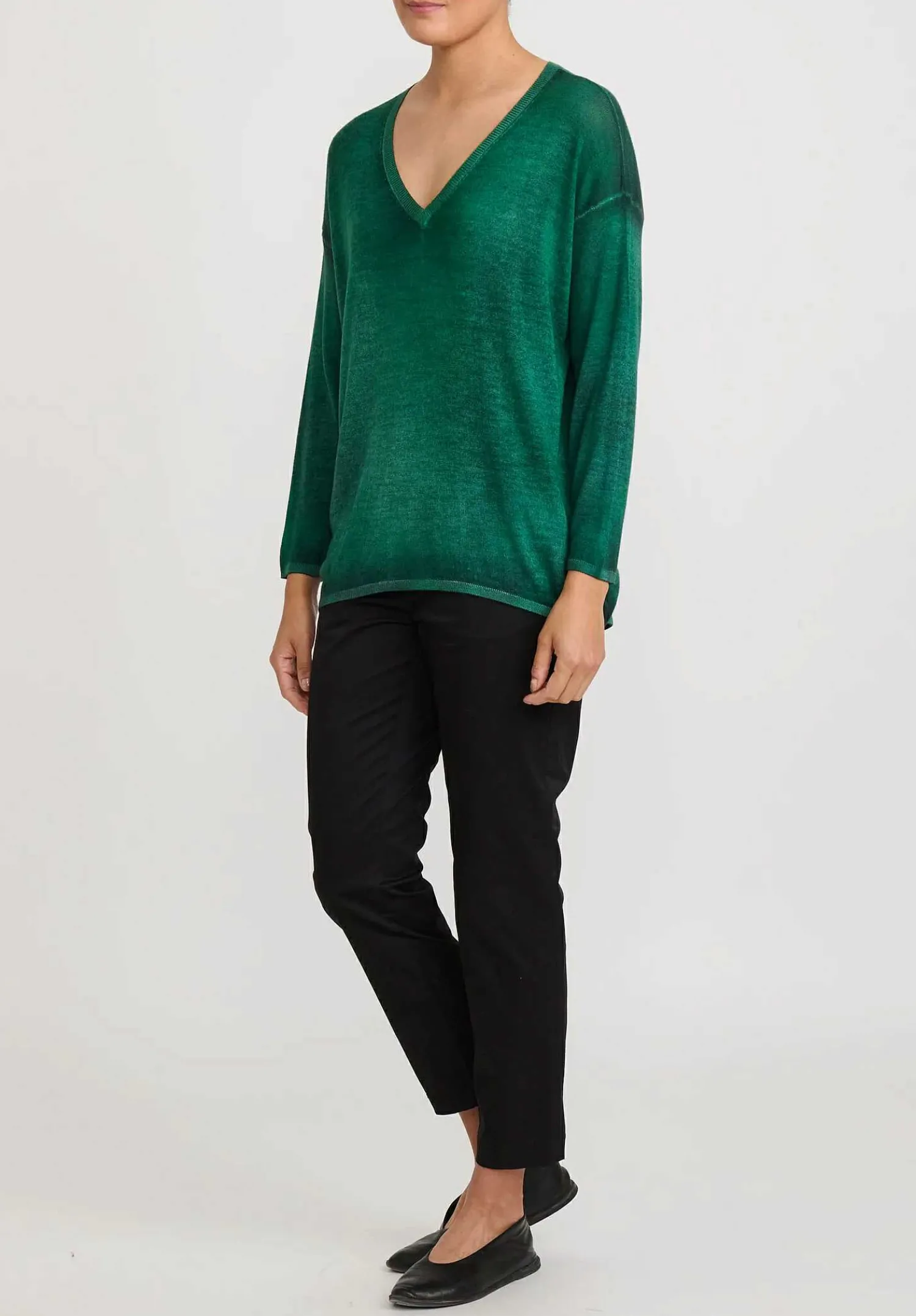 Avant Toi Hand-Painted Cashmere & Silk Maglia V-Neck Sweater In Nero Smeraldo Green