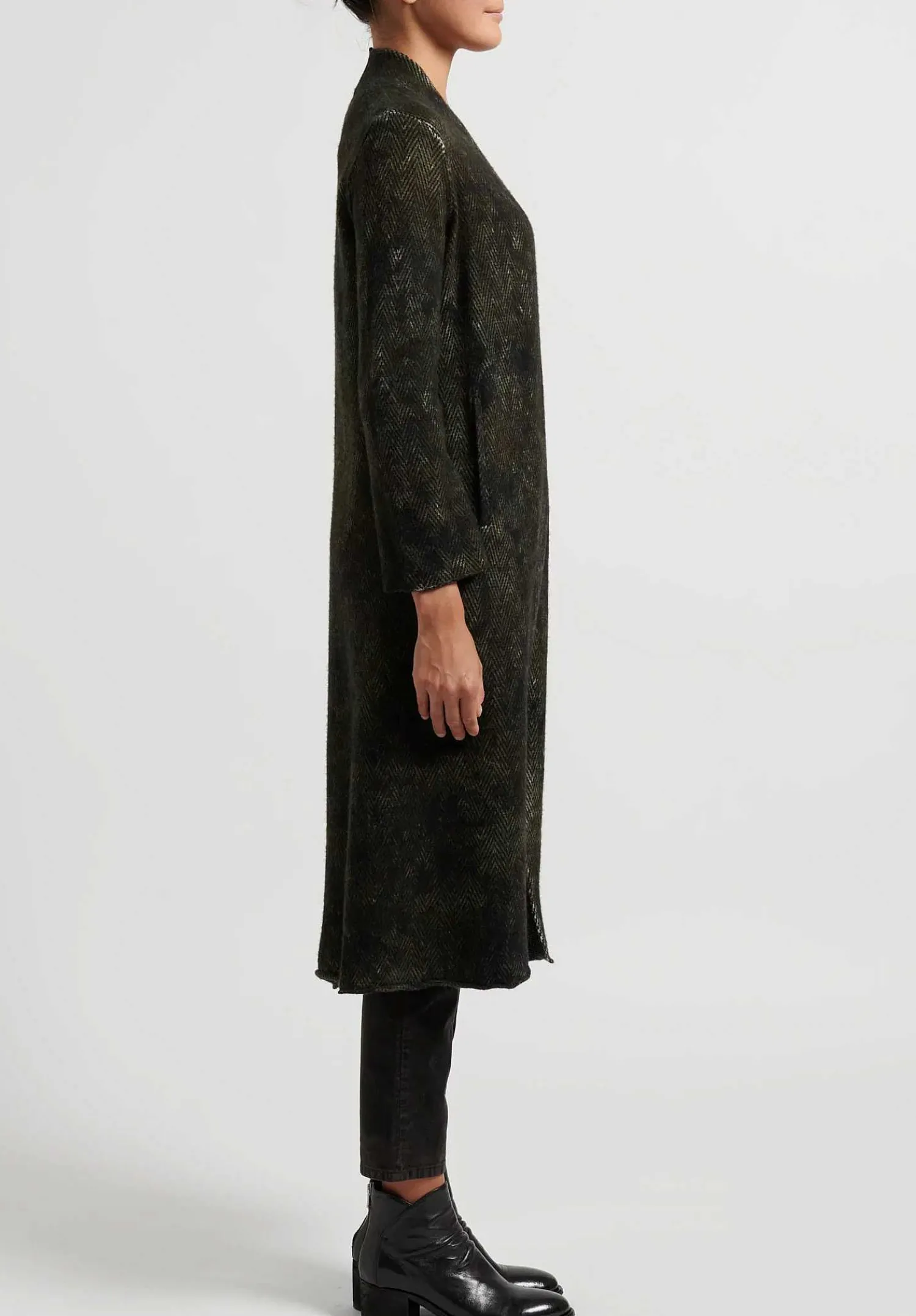 Avant Toi Hand-Painted Cashmere & Wool Herringbone Duster In Nero Moss Green