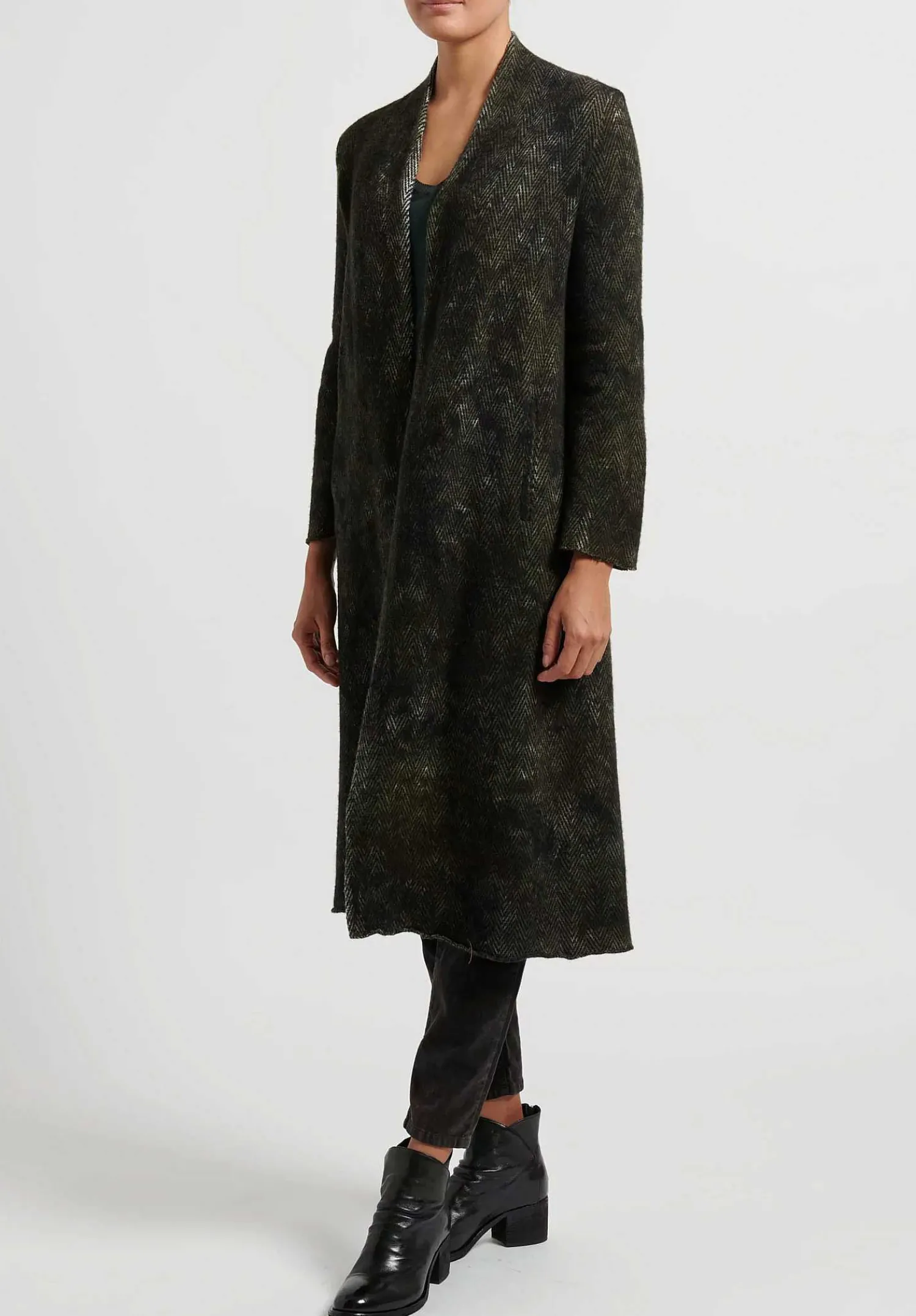Avant Toi Hand-Painted Cashmere & Wool Herringbone Duster In Nero Moss Green