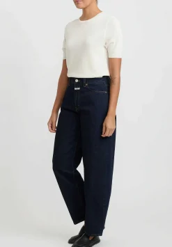 Closed High Waisted 