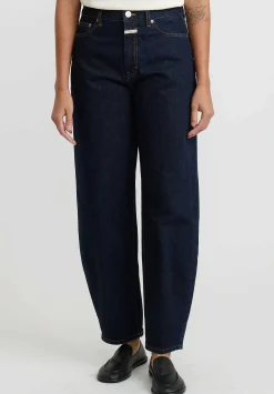 Closed High Waisted 