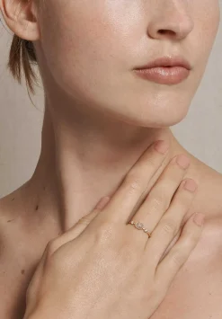 Yasuko Azuma 18K, Grey Diamond Muguet Ring Ii