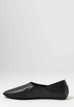 Jil Sander Leather Flat Ballet Slippers In Black