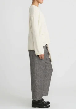 A Tentative Atelier Loro Piana Cashmere Loose Pocket Sweater In Off White