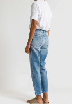 Closed Pedal Pusher Distressed Jeans In Vintage