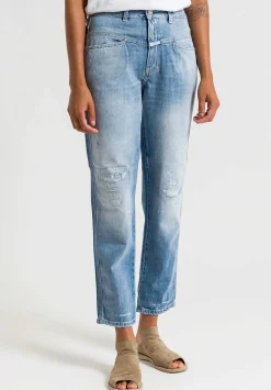 Closed Pedal Pusher Distressed Jeans In Vintage