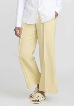 Jil Sander Pleated Fluid Pants In Butter Cream