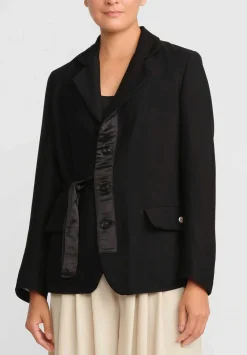 A Tentative Atelier Raw Edge Binding Blazer In Black
