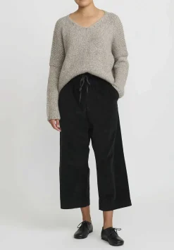 Album di Famiglia Serie Numerata Hand-Knit V-Neck Sweater In Grey
