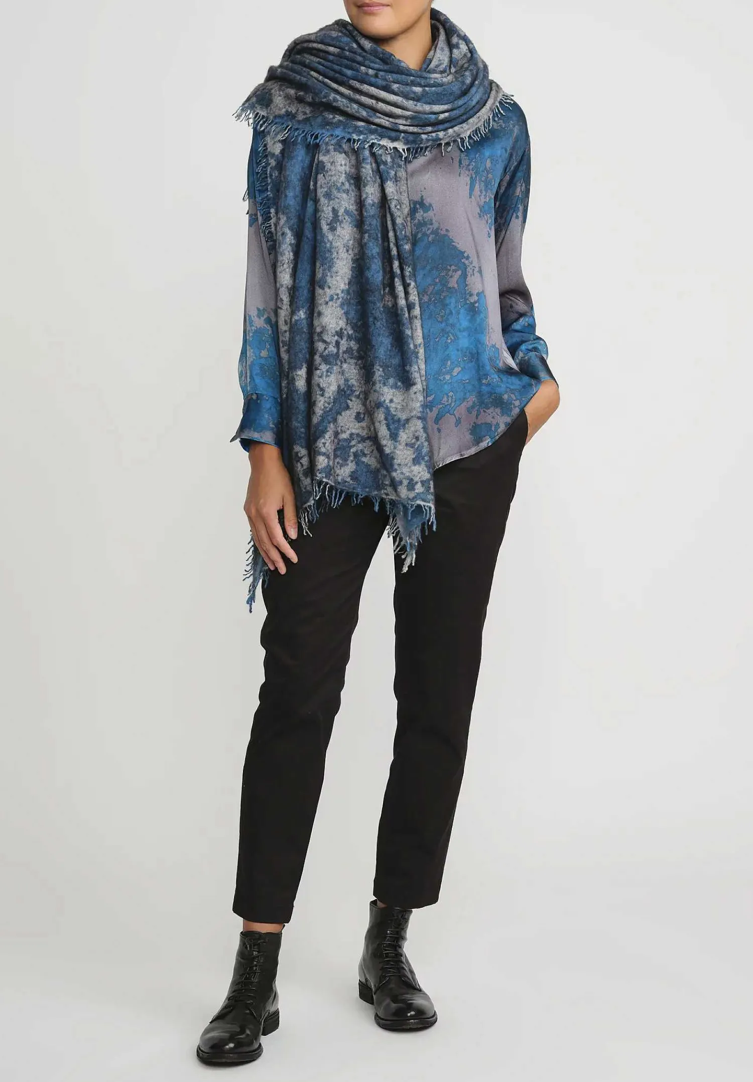 Avant Toi Silk Spot And Velo Shirt In Nero Turchese Blue